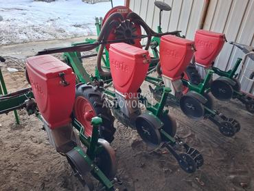 Agria Pneumatska sejalica