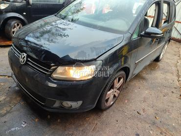 Volkswagen Touran 2012. god. -  kompletan auto u delovima