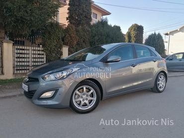 Hyundai i30 1.6i ILIKE LINE CH