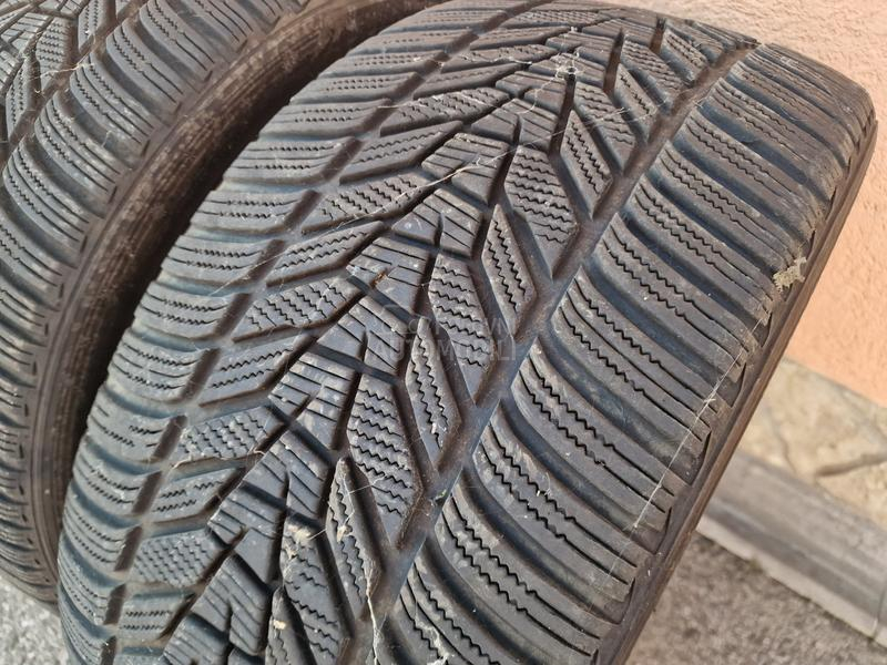 Hankook 275/35 R21 Zimska