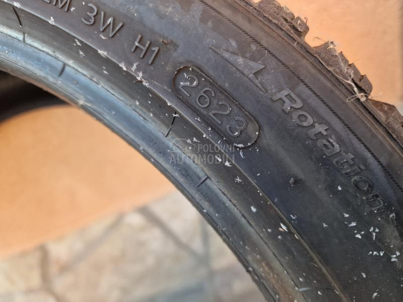 Hankook 275/35 R21 Zimska