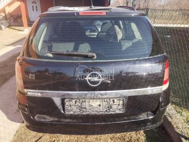 Gepek vrata karavan crna boja za Opel Astra H