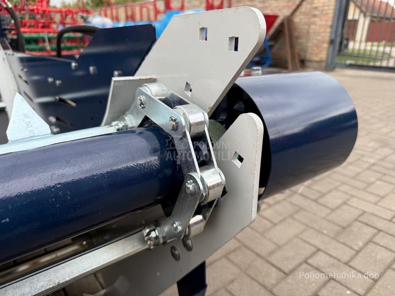 FKMachinery Razbacivač