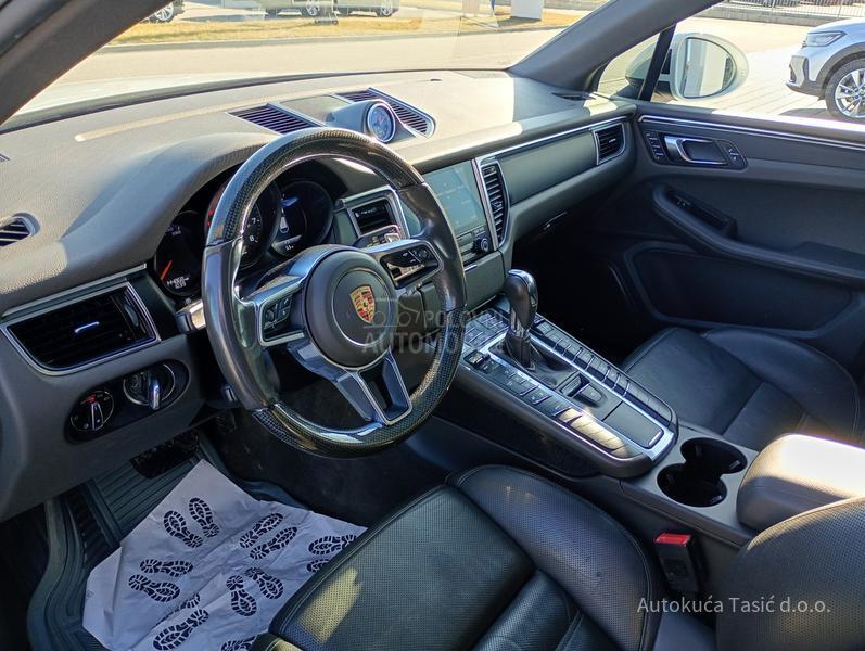 Porsche Macan 2.0 DSG