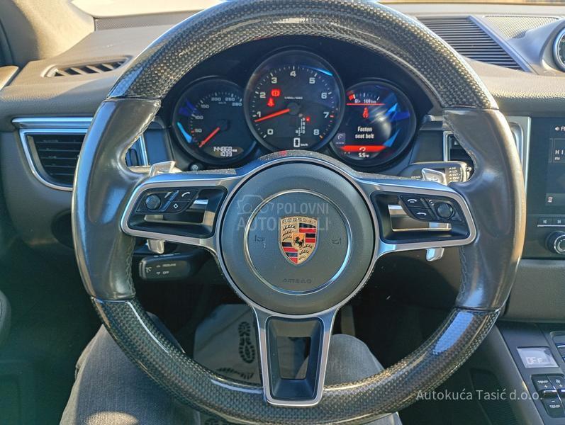 Porsche Macan 2.0 DSG