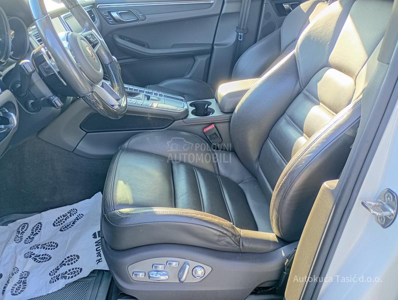 Porsche Macan 2.0 DSG