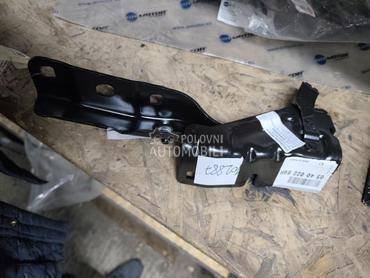 SARKA HAUBE DESNA AUSTRAL za Renault Austral od 2022. do 2026. god.