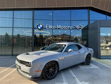 Dodge Challenger 6.4 HEMI