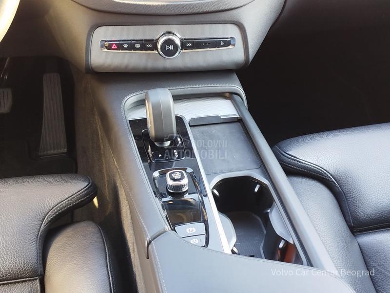 Volvo XC90 B5 AWD CORE