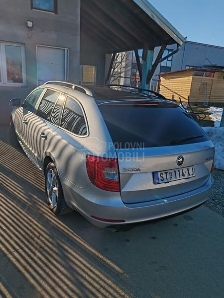 Škoda Superb 