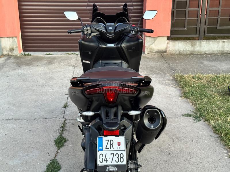 Yamaha T-Max 560