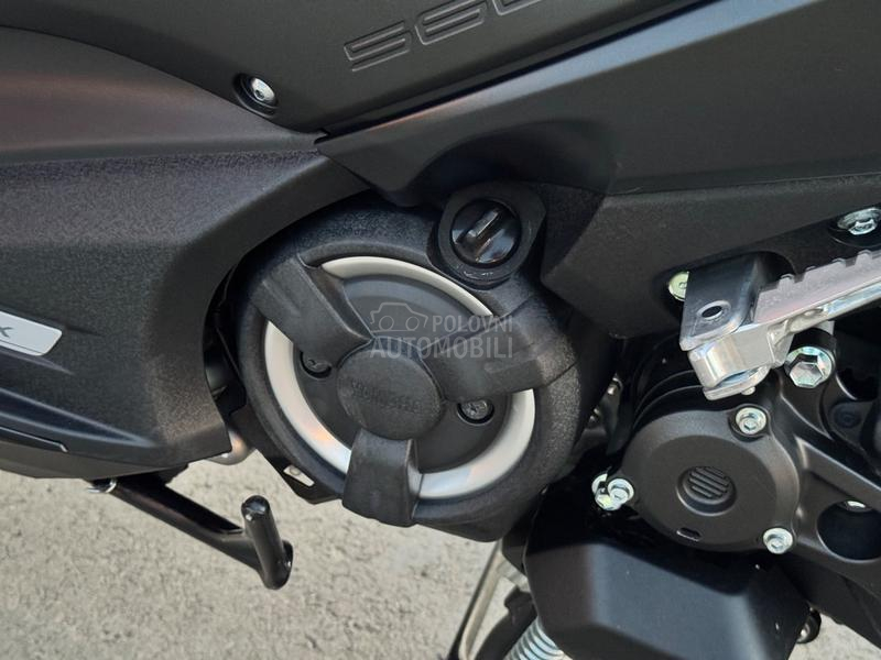 Yamaha T-Max 560