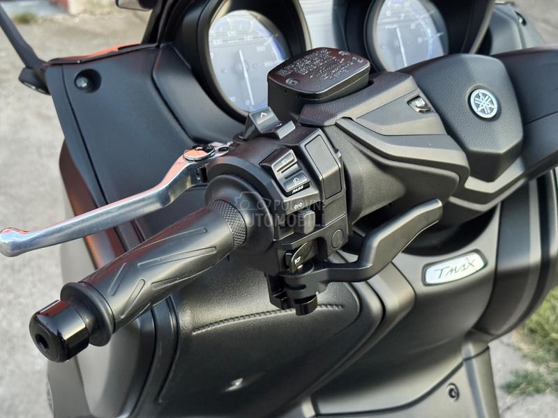 Yamaha T-Max 560