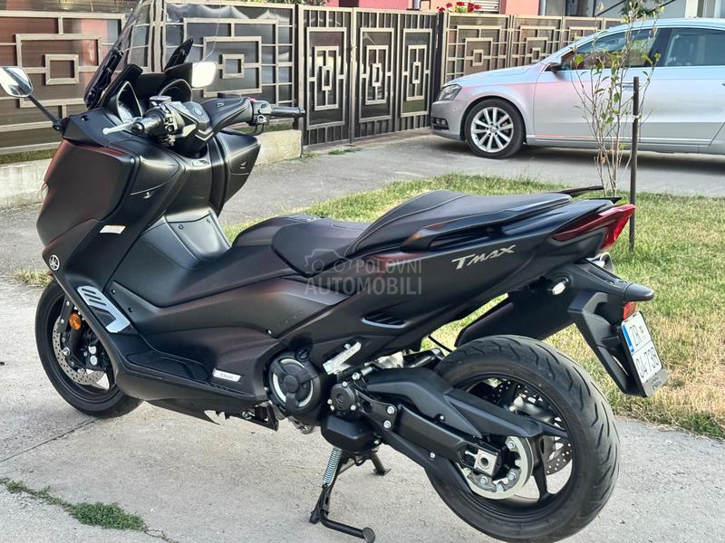 Yamaha T-Max 560