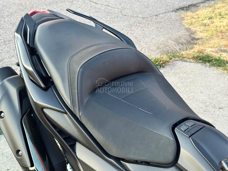 Yamaha T-Max 560
