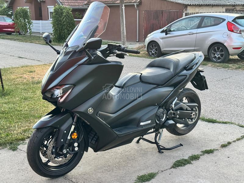 Yamaha T-Max 560