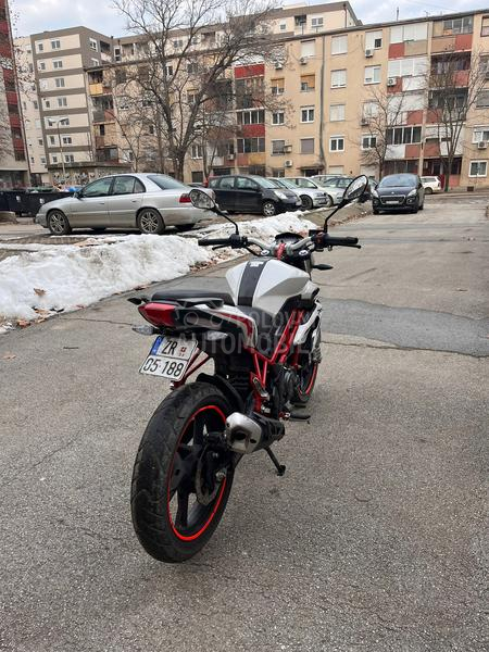 Benelli BN125 BN 125