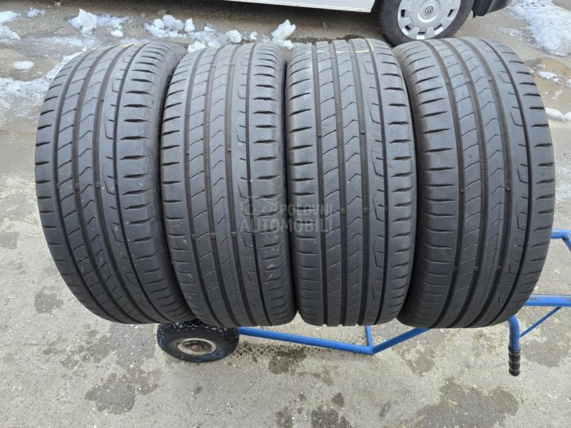 Continental 215/55 R17 Letnja