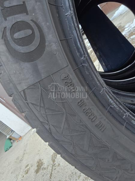 Continental 215/55 R17 Letnja