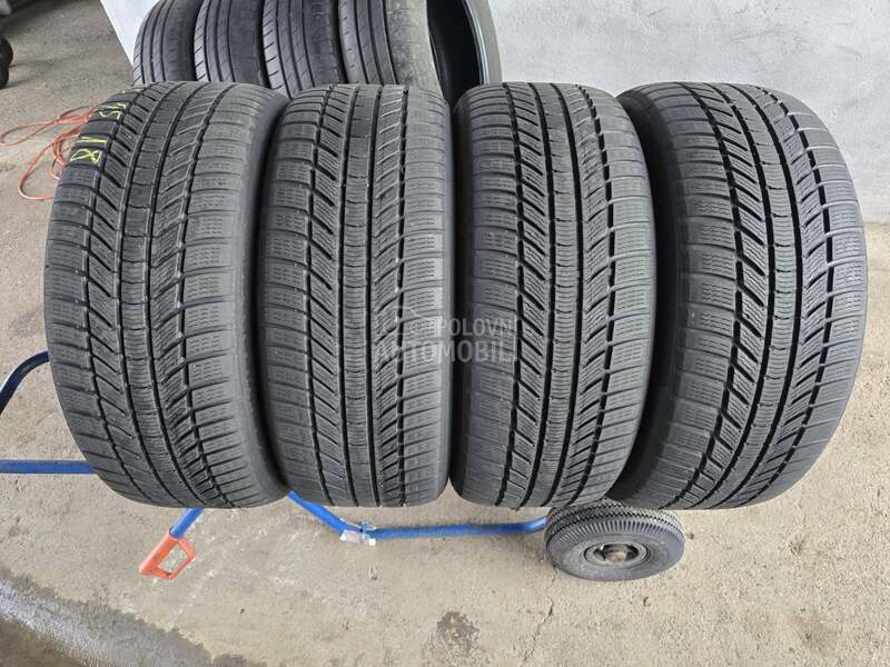 Continental 235/45 R18 Zimska