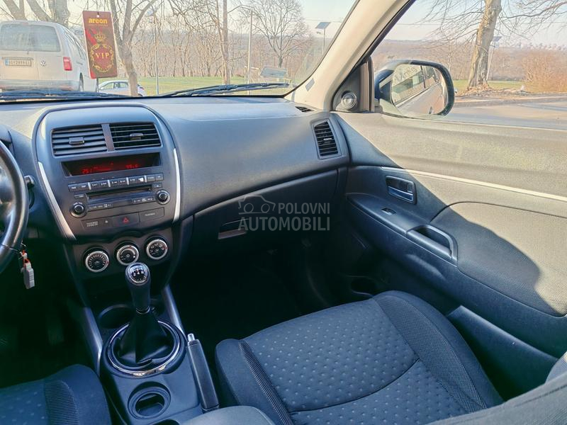 Mitsubishi ASX 1.6 b