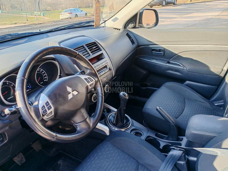 Mitsubishi ASX 1.6 b