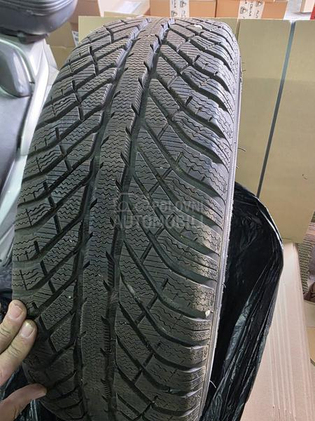 Cooper 215/60 R17 Zimska