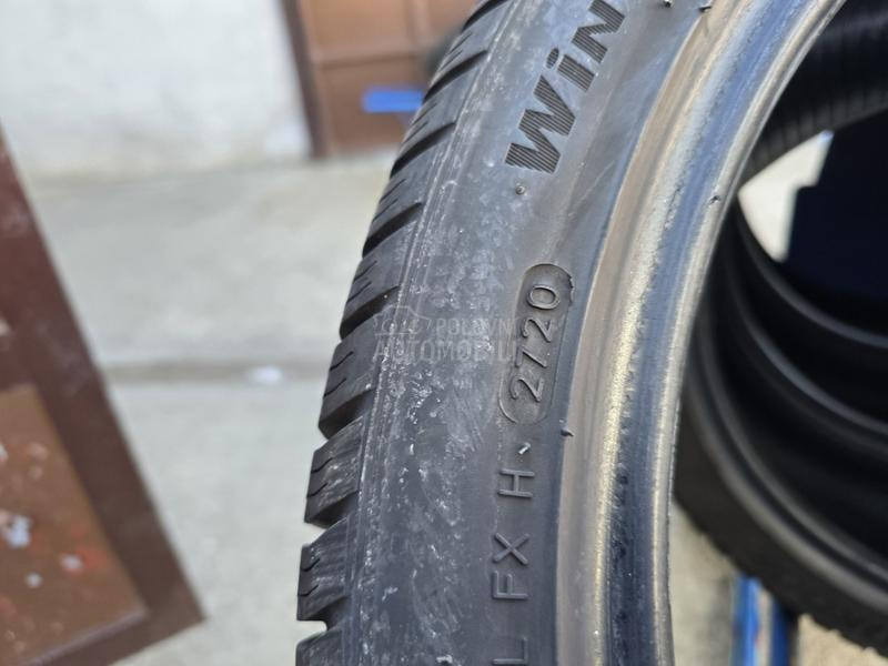 Hankook 225/40 R18 Zimska