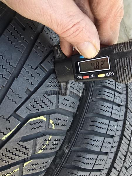 Hankook 225/40 R18 Zimska