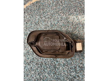 poklopac rezervoara za Volkswagen Passat B8 od 2014. do 2021. god.