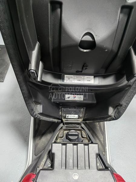 Peugeot Metropolis 400i