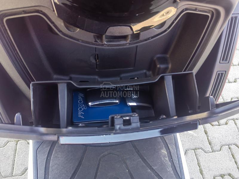 Peugeot Metropolis 400i