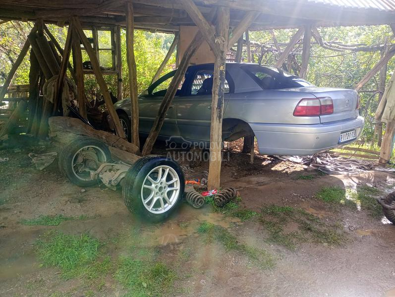 Opel Omega 