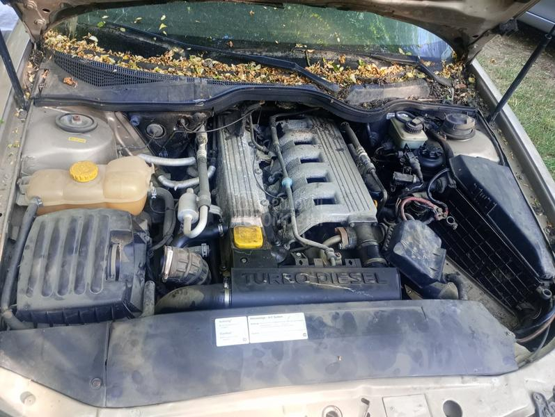 Opel Omega 