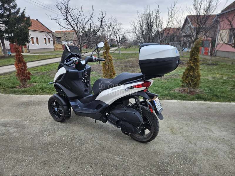 Piaggio MP3 300 HPE B kategorija