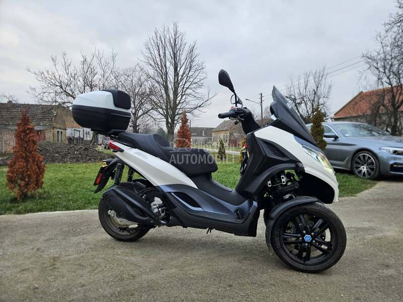 Piaggio MP3 300 HPE B kategorija