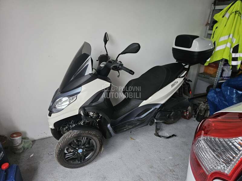 Piaggio MP3 300 HPE B kategorija
