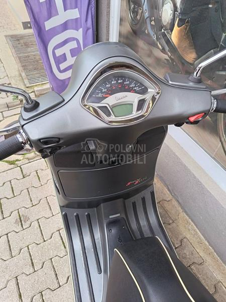 Piaggio Vespa GTS 300 SS
