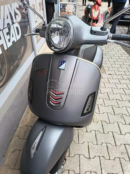 Piaggio Vespa GTS 300 SS