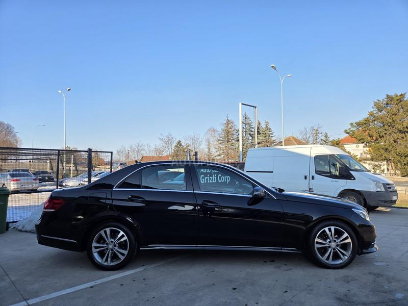 Mercedes Benz E 220 AUT/NAV/LED