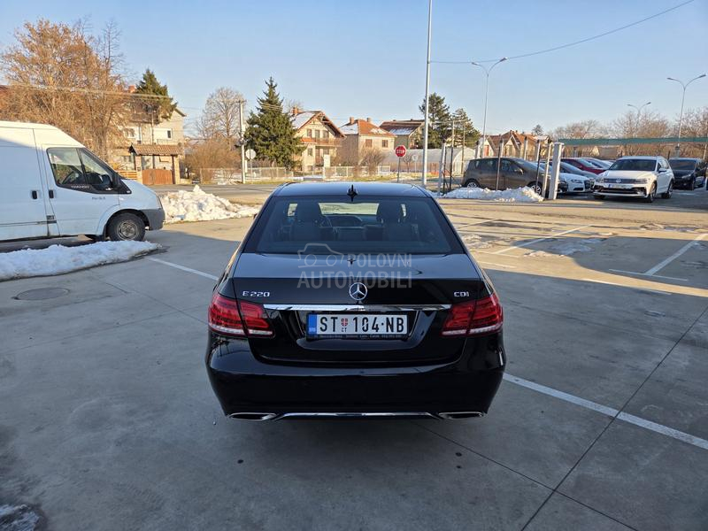 Mercedes Benz E 220 AUT/NAV/LED