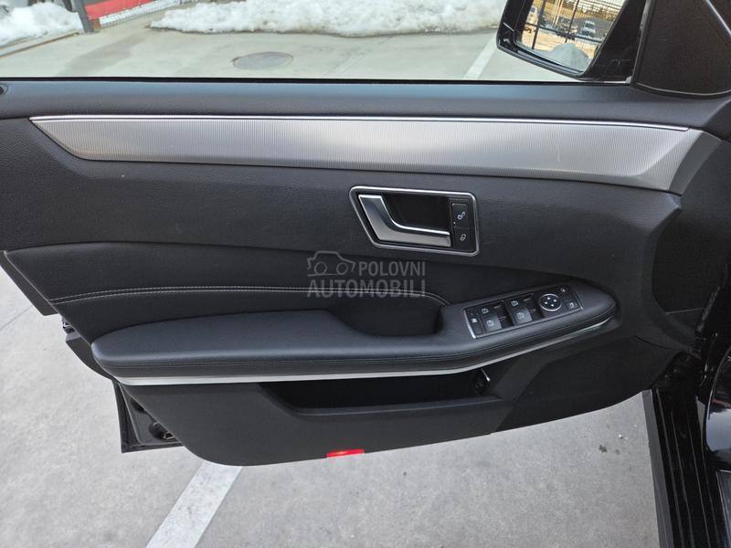 Mercedes Benz E 220 AUT/NAV/LED