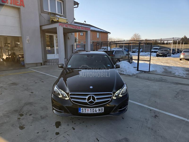 Mercedes Benz E 220 AUT/NAV/LED