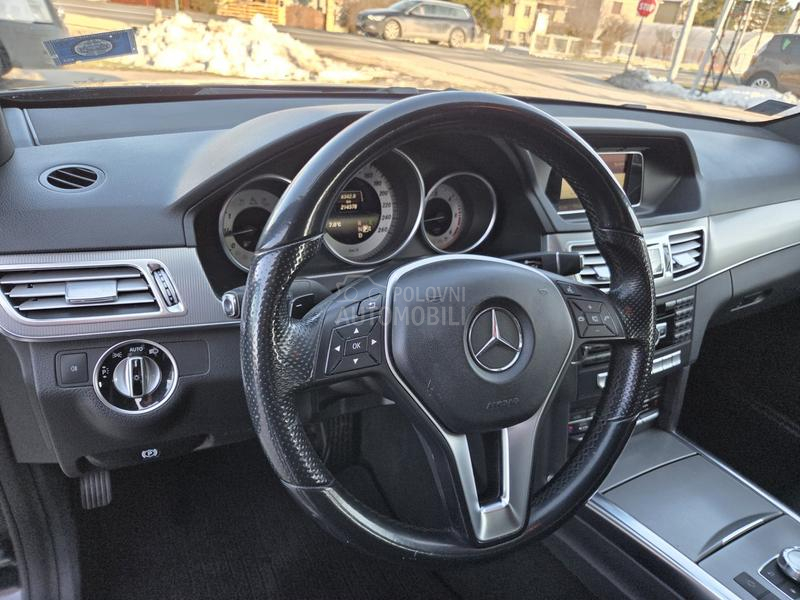 Mercedes Benz E 220 AUT/NAV/LED