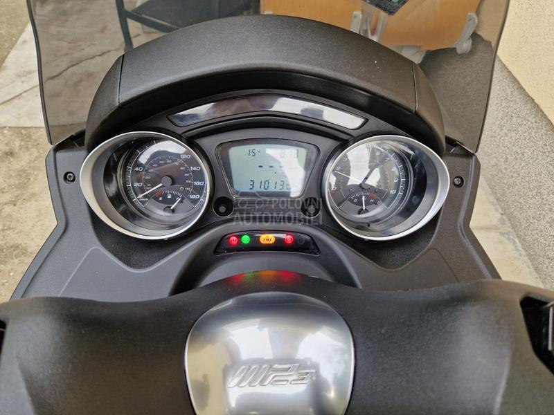 Piaggio MP3 300 HPE