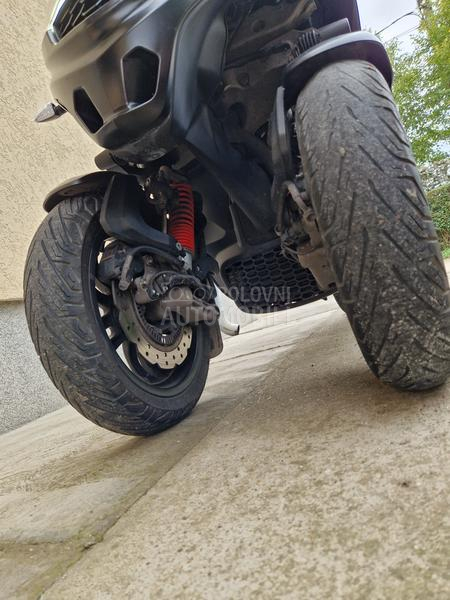 Piaggio MP3 300 HPE