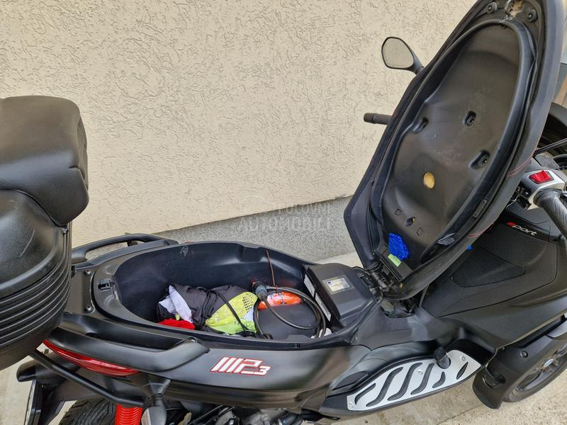 Piaggio MP3 300 HPE