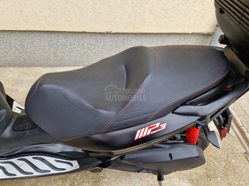 Piaggio MP3 300 HPE