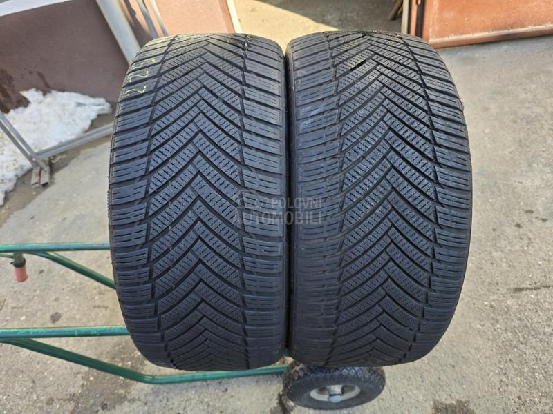 Minerva 225/40 R18 Sve sezone