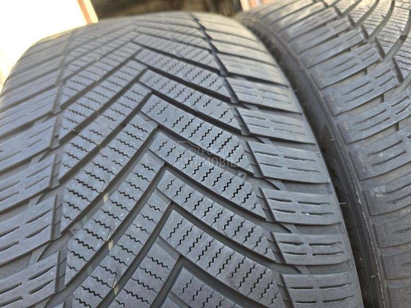 Minerva 225/40 R18 Sve sezone